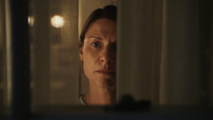 Claire Danes como Aggie Wiggs em O Monstro em Mim